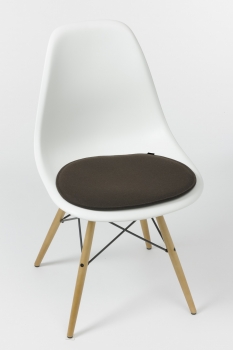 100% Wollfilz - Kissen für Eames Side Chair - kaffeebraun
