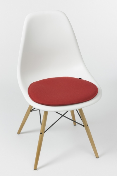 100% Wollfilz - Kissen für Eames Side Chair - kirschrot